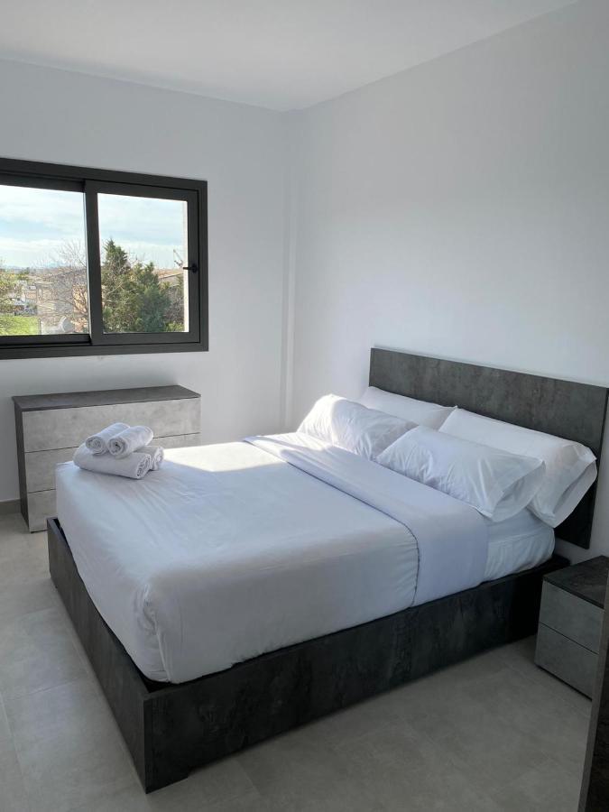 אמפוריבראבה Apartamentos Giuliano מראה חיצוני תמונה