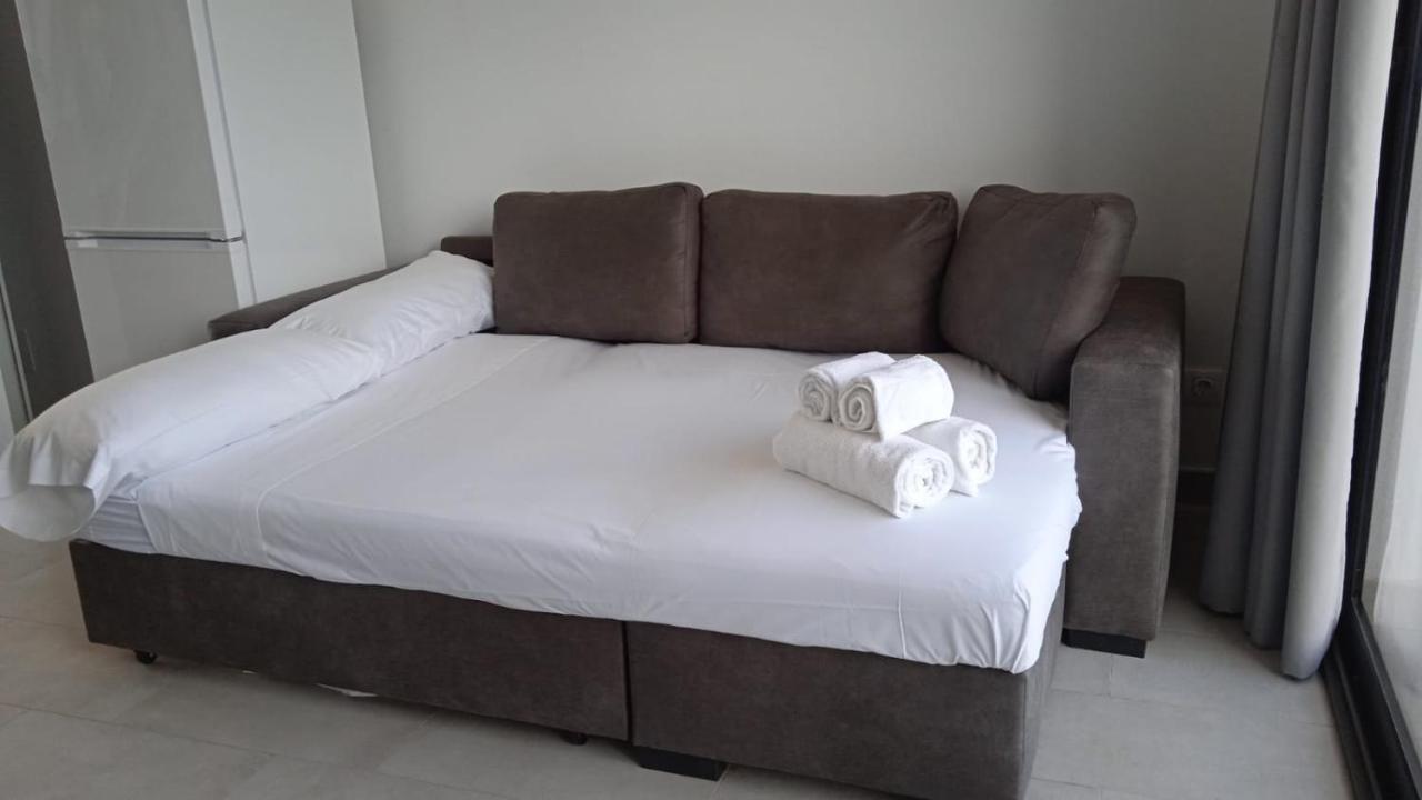 אמפוריבראבה Apartamentos Giuliano מראה חיצוני תמונה