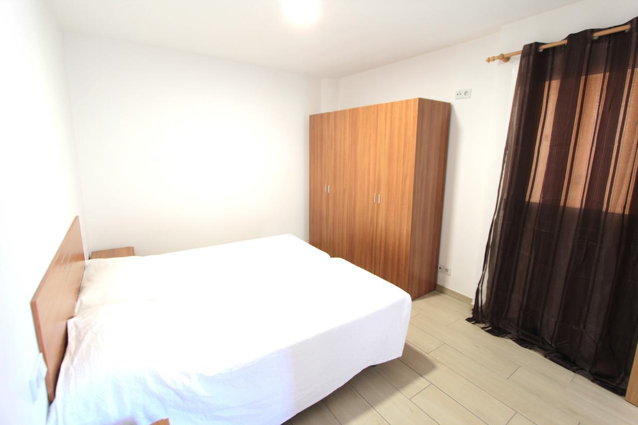 אמפוריבראבה Apartamentos Giuliano מראה חיצוני תמונה
