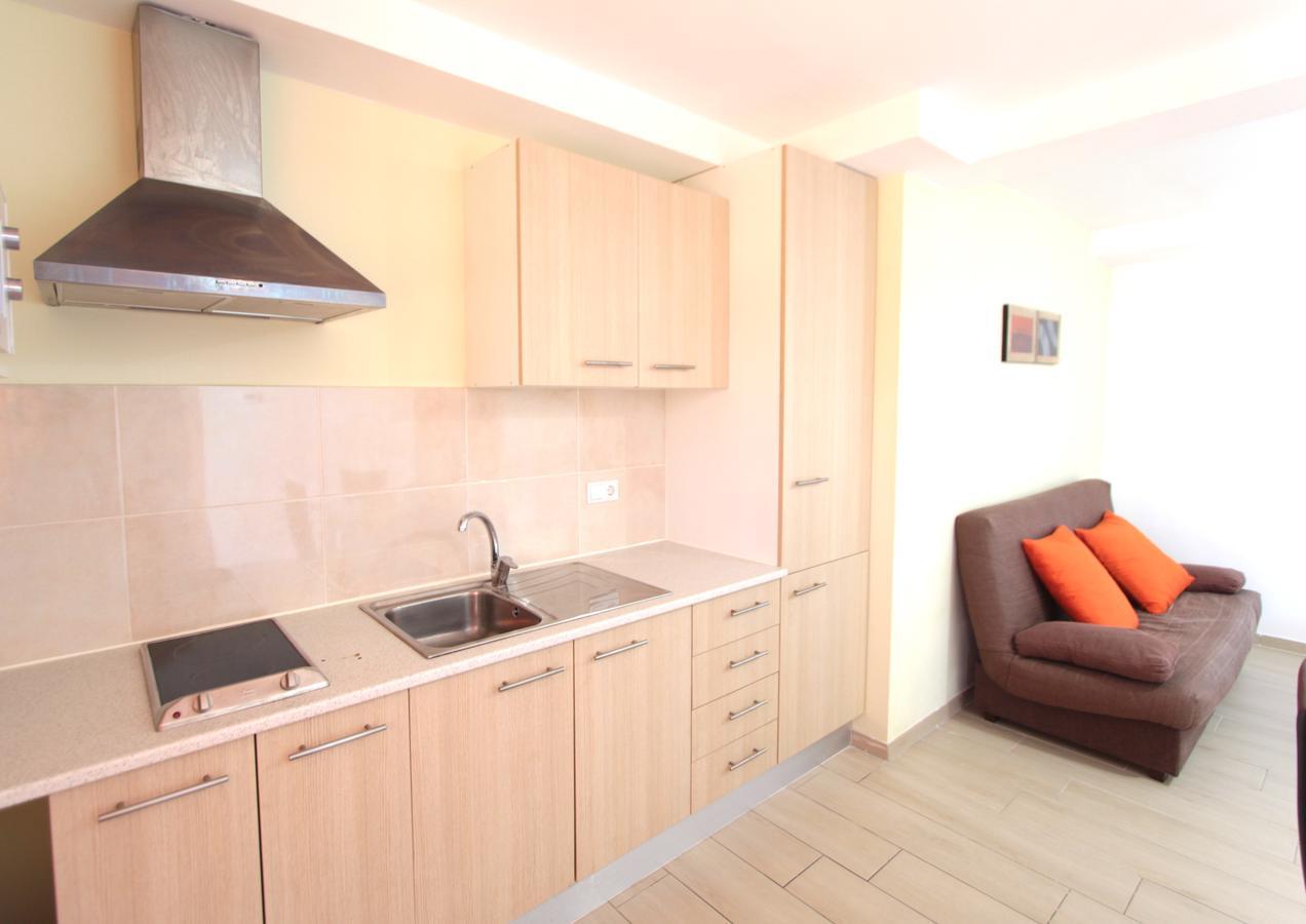 אמפוריבראבה Apartamentos Giuliano מראה חיצוני תמונה