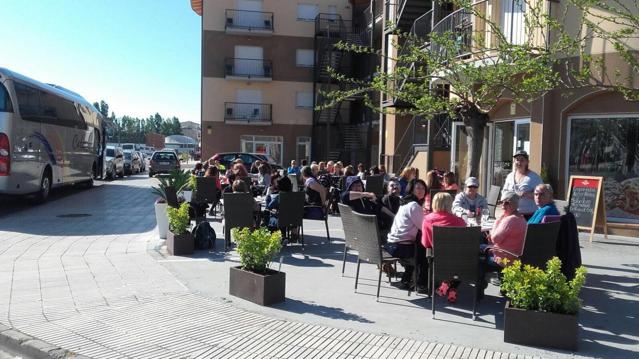 אמפוריבראבה Apartamentos Giuliano מראה חיצוני תמונה
