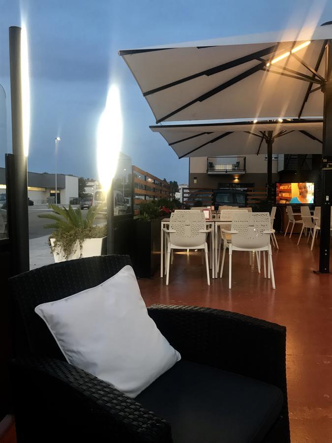 אמפוריבראבה Apartamentos Giuliano מראה חיצוני תמונה