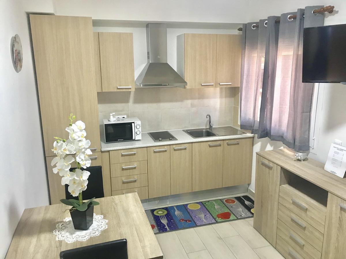 אמפוריבראבה Apartamentos Giuliano מראה חיצוני תמונה