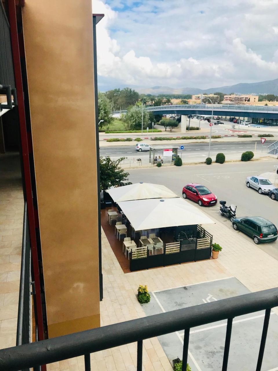 אמפוריבראבה Apartamentos Giuliano מראה חיצוני תמונה