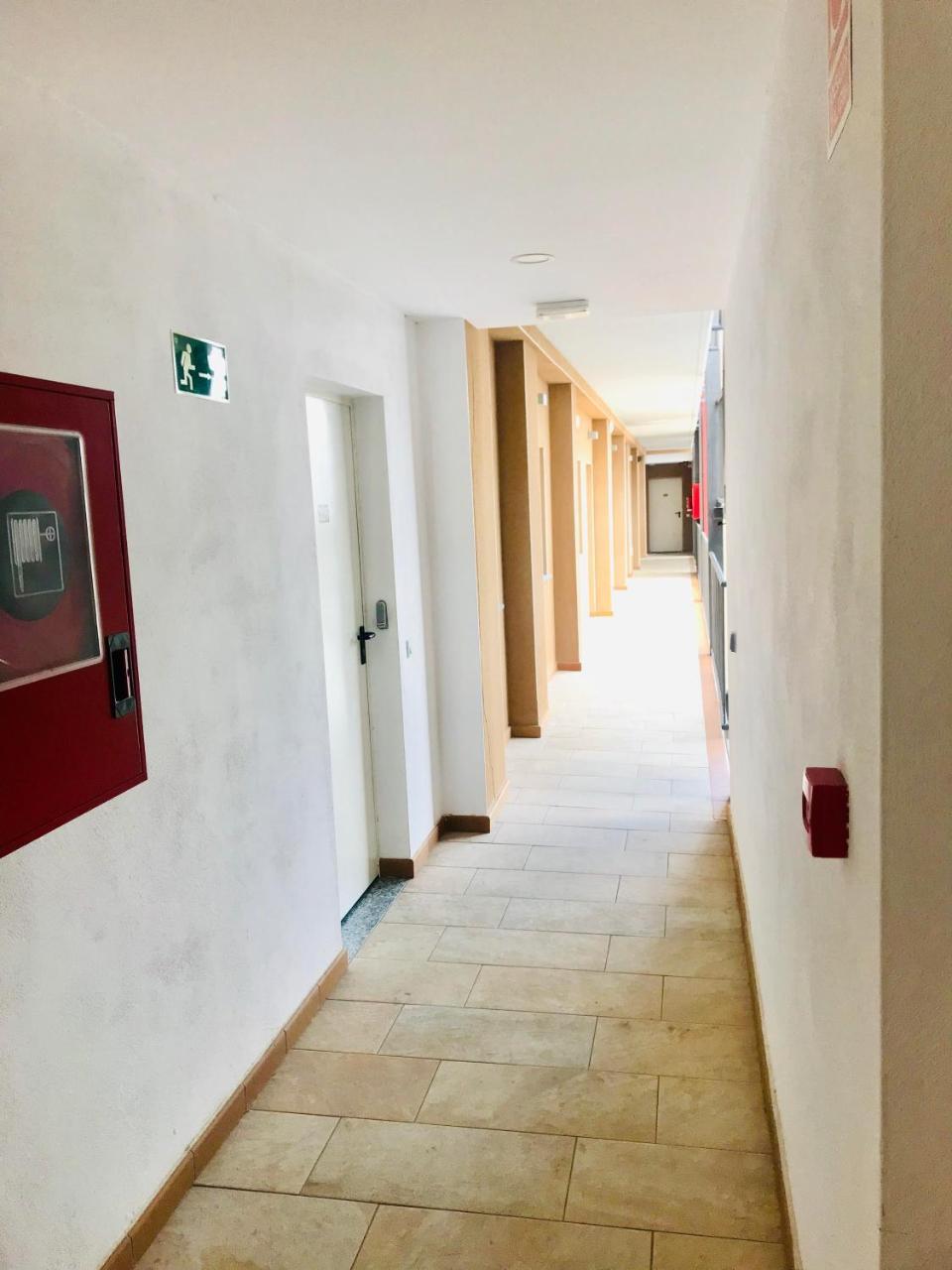 אמפוריבראבה Apartamentos Giuliano מראה חיצוני תמונה