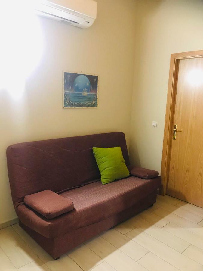 אמפוריבראבה Apartamentos Giuliano מראה חיצוני תמונה
